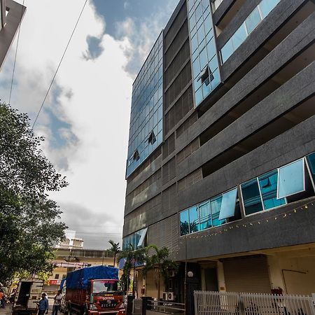 Oyo 9328 Empire Suite Navi Mumbai Dış mekan fotoğraf