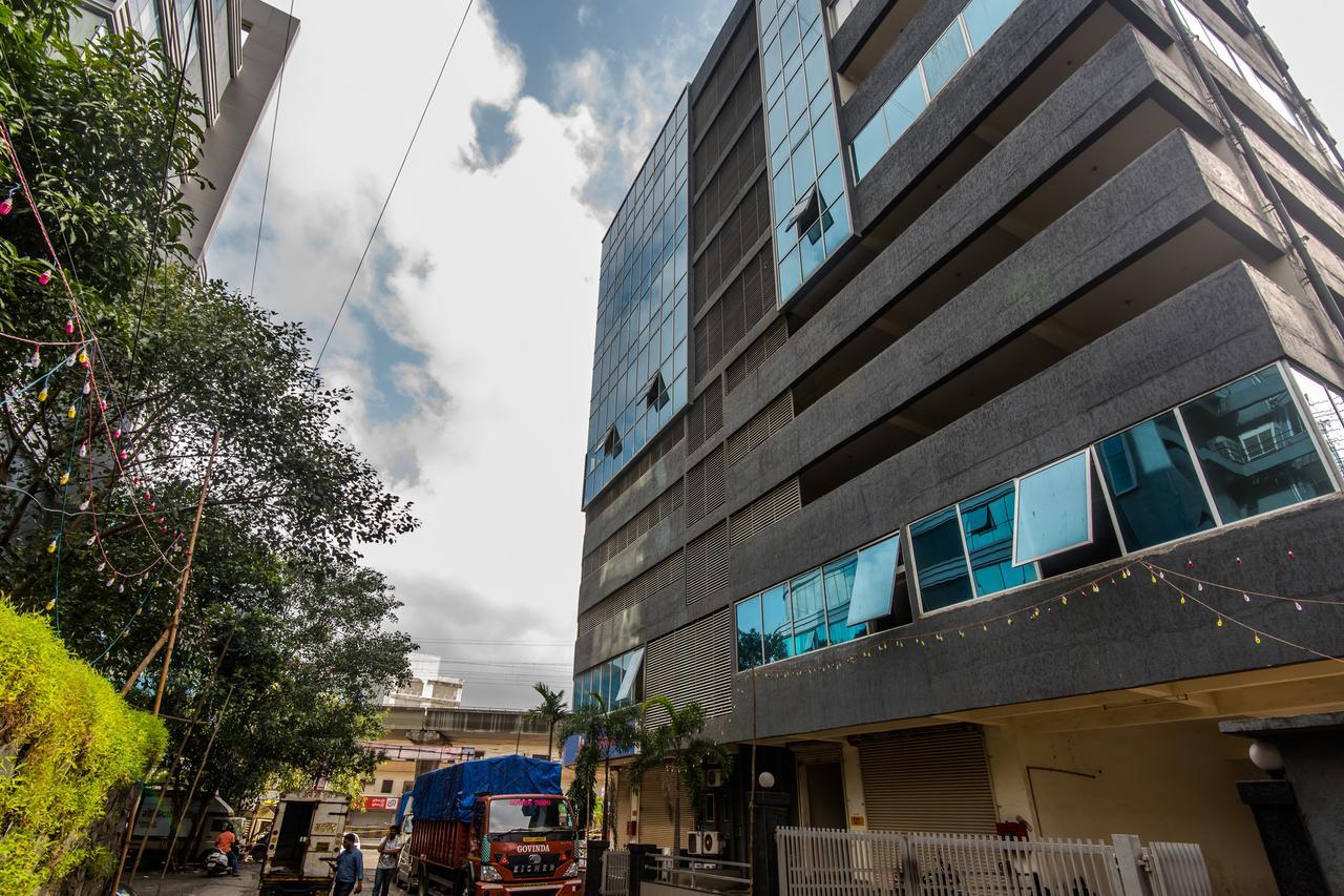 Oyo 9328 Empire Suite Navi Mumbai Dış mekan fotoğraf