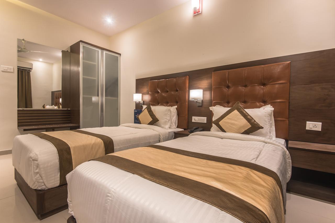 Oyo 9328 Empire Suite Navi Mumbai Dış mekan fotoğraf